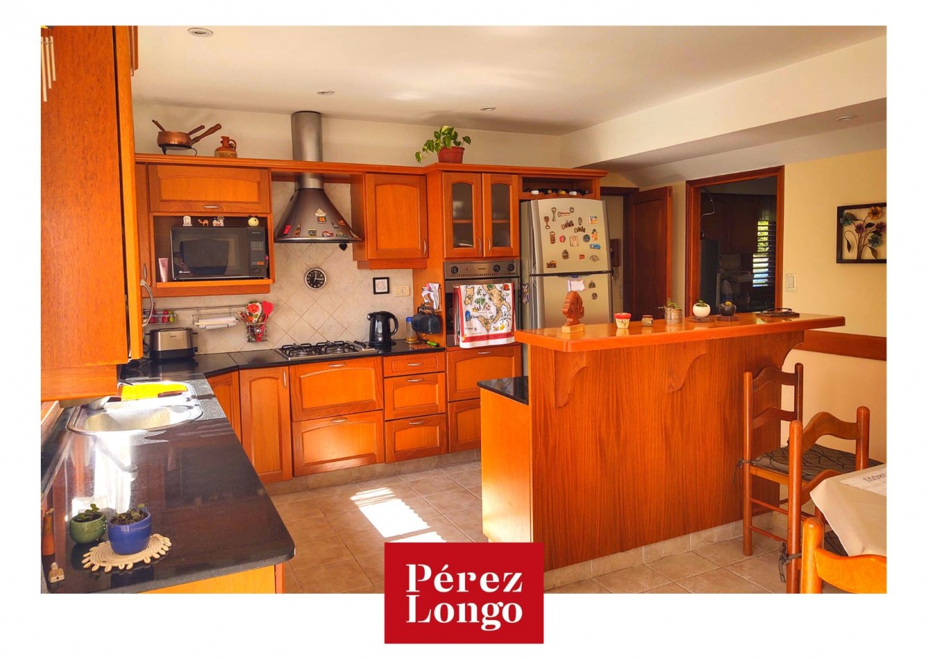 CHALET 5 AMB CON GARAJE, QUINCHO, PARQUE Y PISCINA