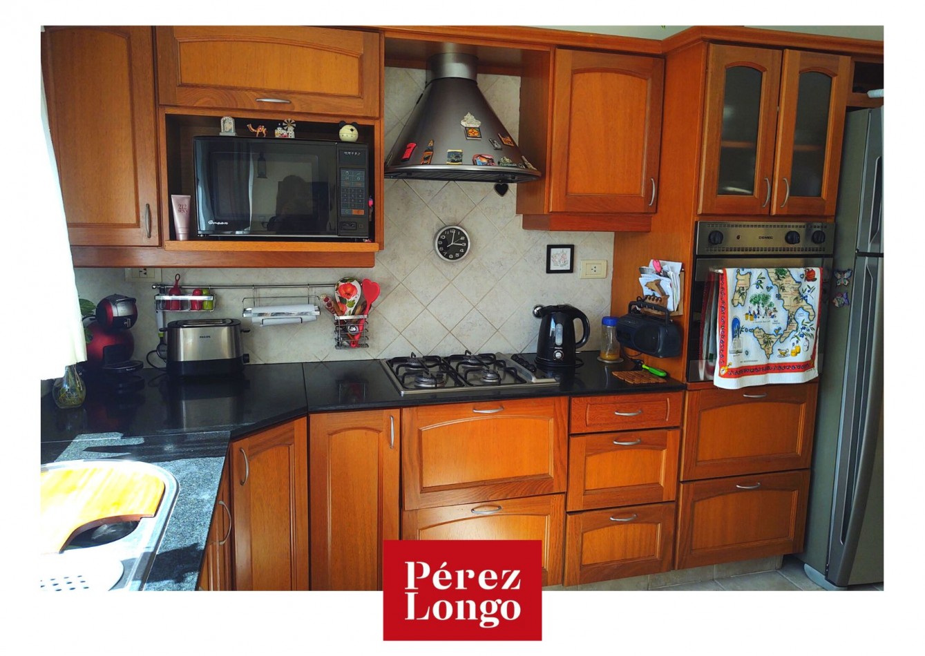 CHALET 5 AMB CON GARAJE, QUINCHO, PARQUE Y PISCINA