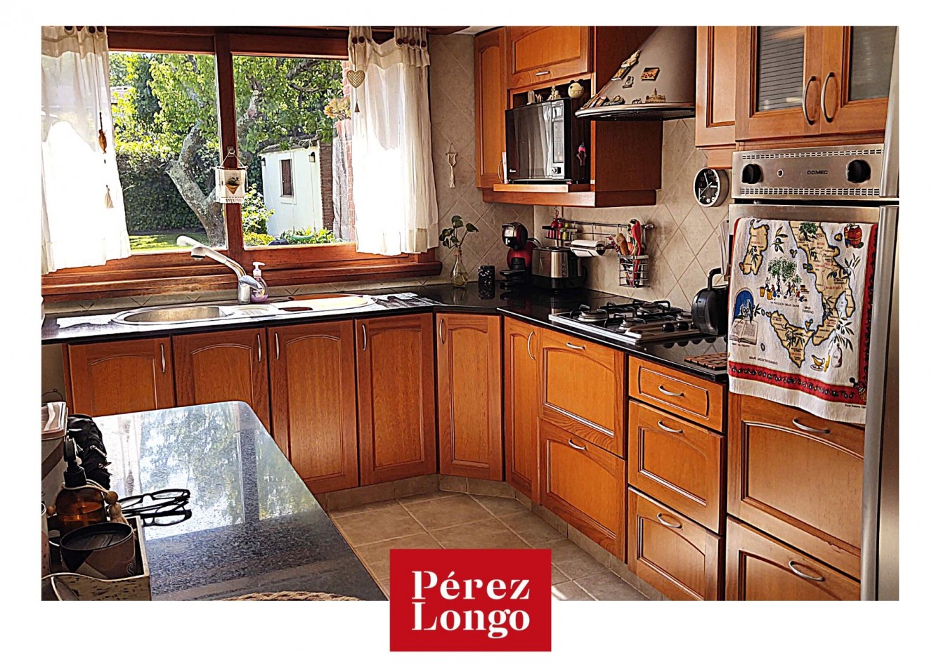 CHALET 5 AMB CON GARAJE, QUINCHO, PARQUE Y PISCINA