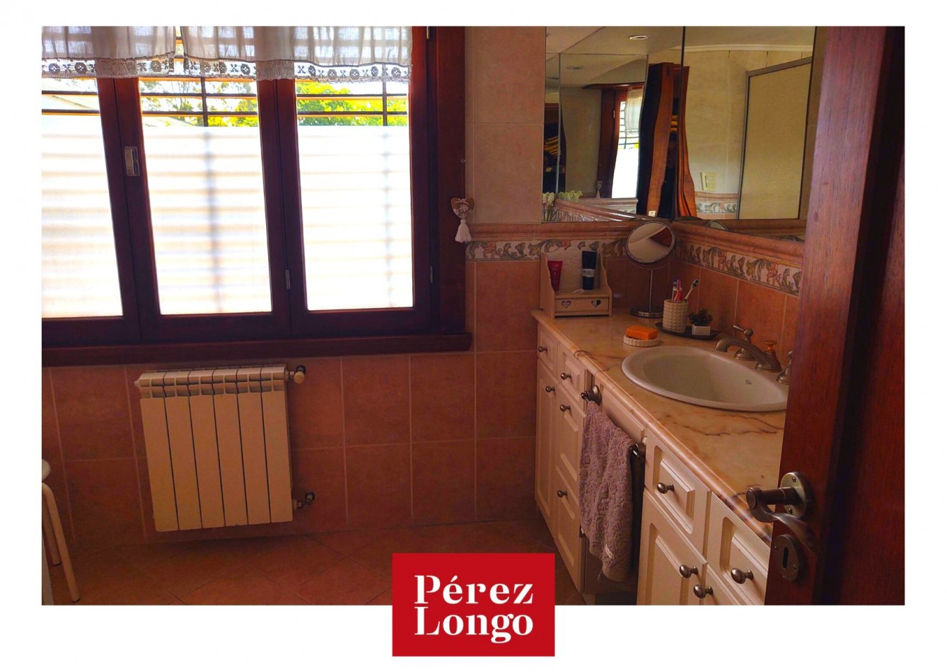 CHALET 5 AMB CON GARAJE, QUINCHO, PARQUE Y PISCINA