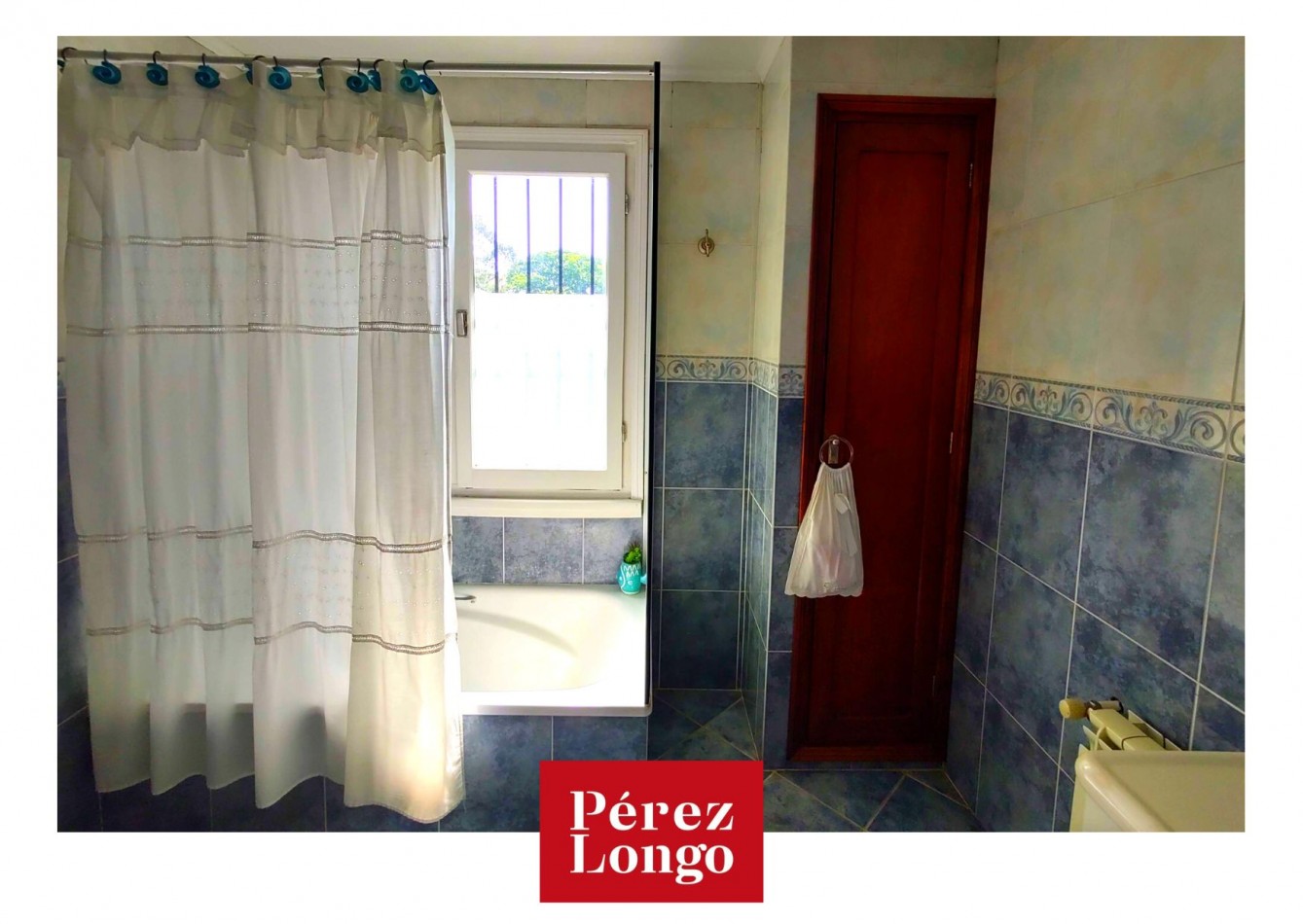 CHALET 5 AMB CON GARAJE, QUINCHO, PARQUE Y PISCINA