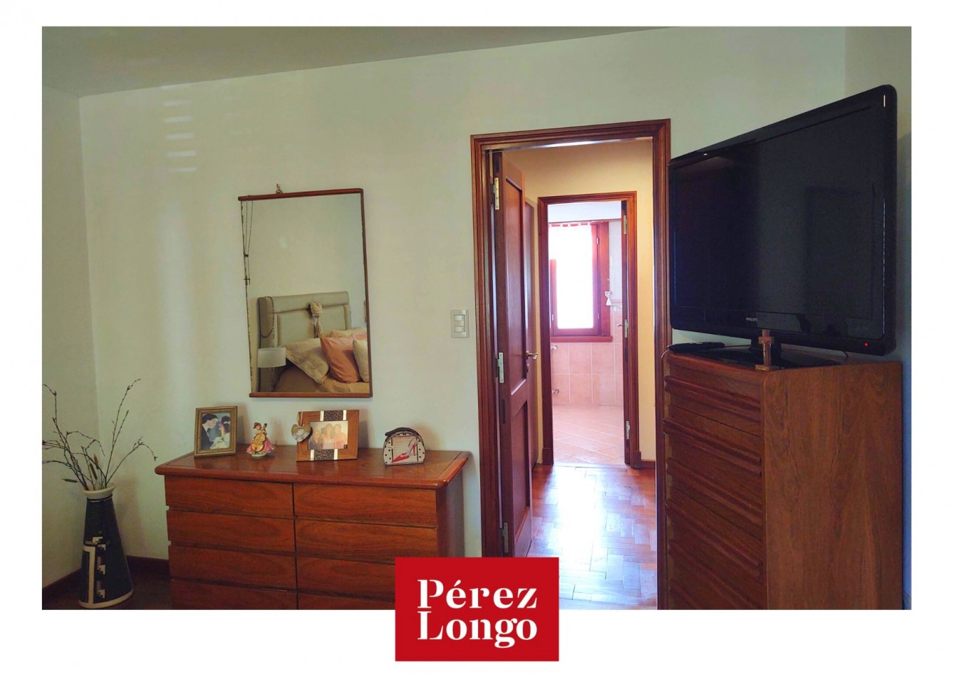 CHALET 5 AMB CON GARAJE, QUINCHO, PARQUE Y PISCINA