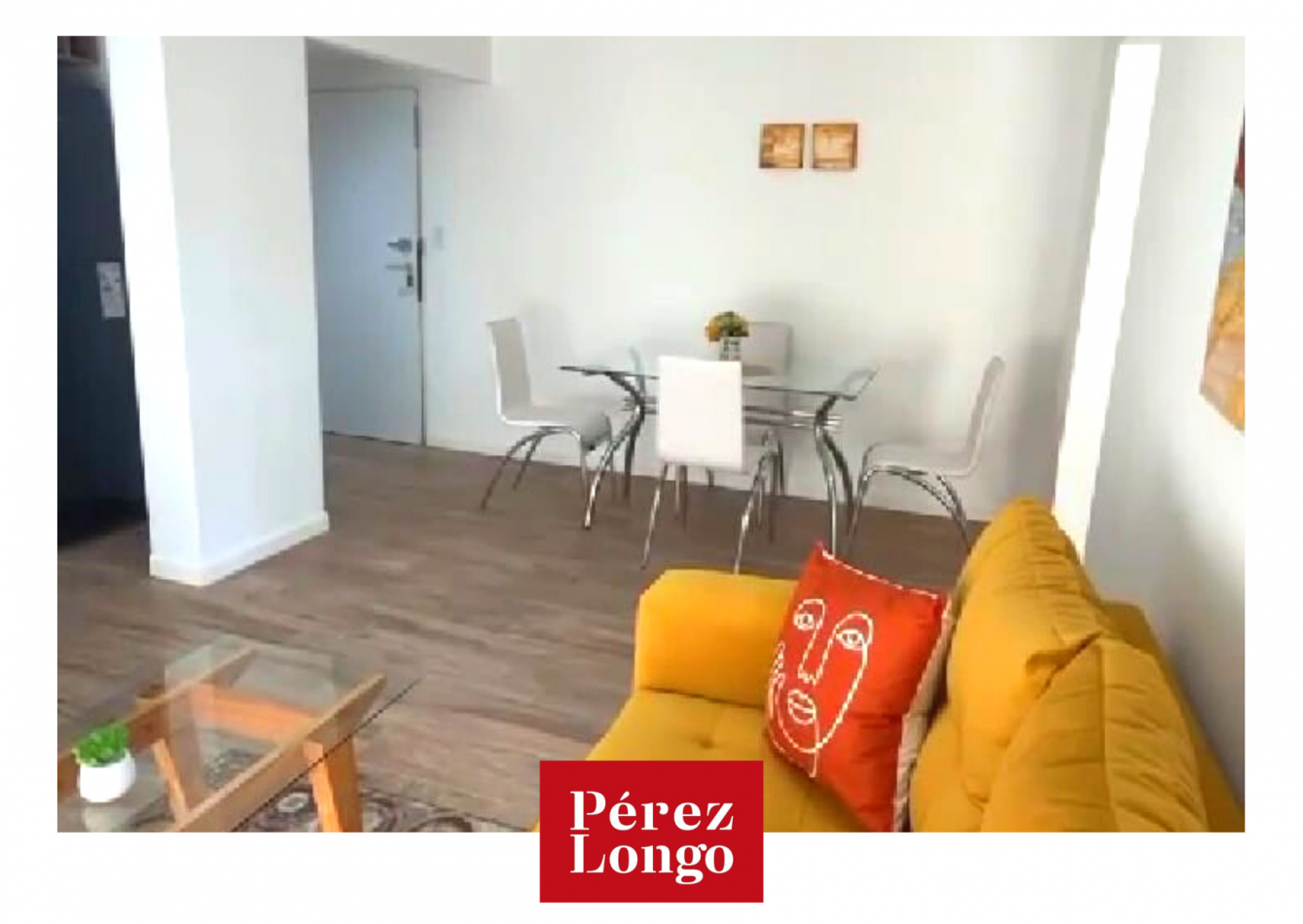 DEPARTAMENTO 2 AMBIENTES AL FRENTE CON VISTA LATERAL AL MAR