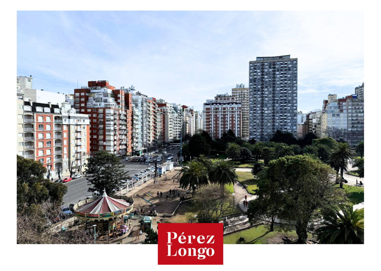 Departamento 3 ambientes con balcon y vista a la Plaza Colon