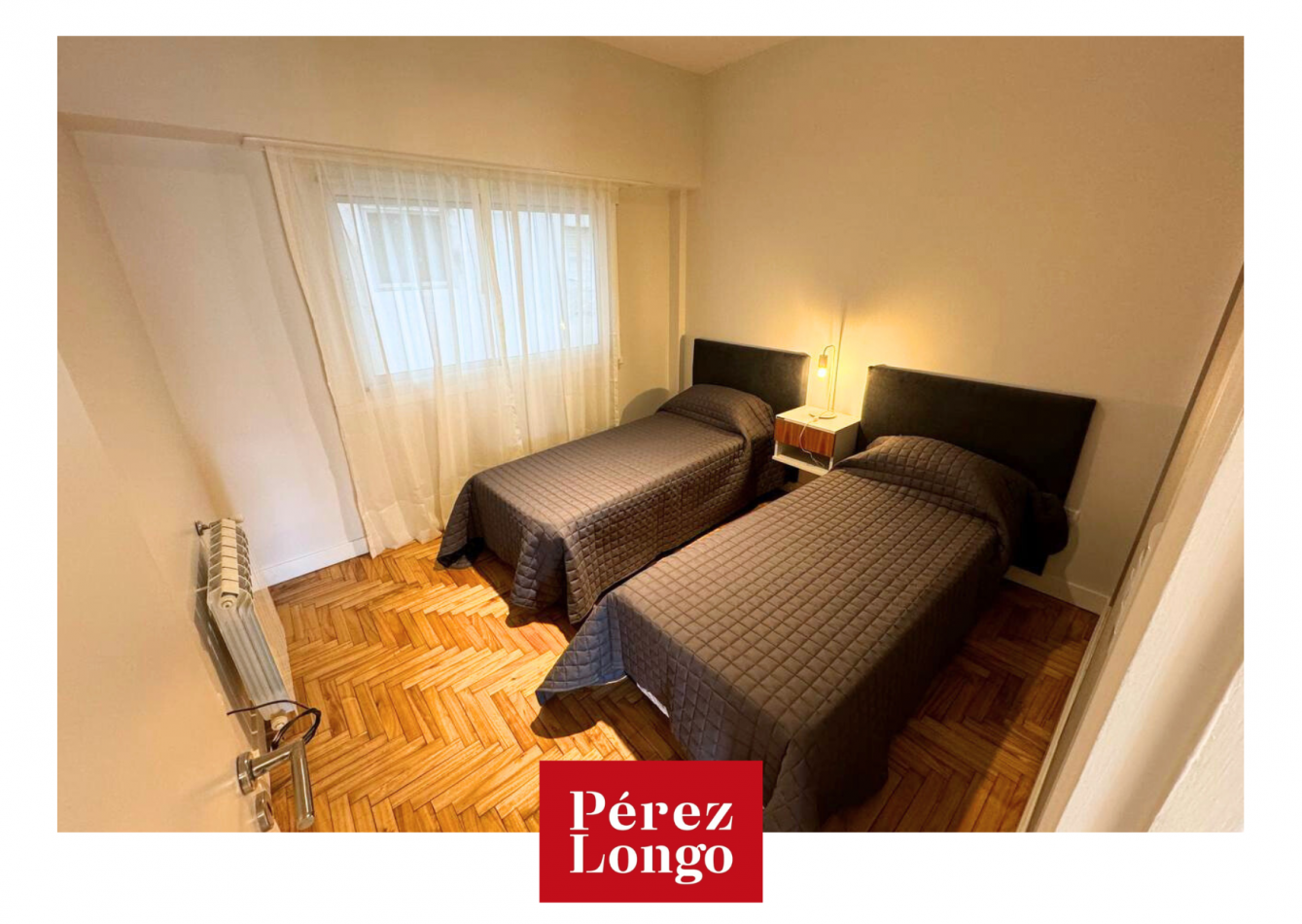 Departamento 3 ambientes con balcon y vista a la Plaza Colon