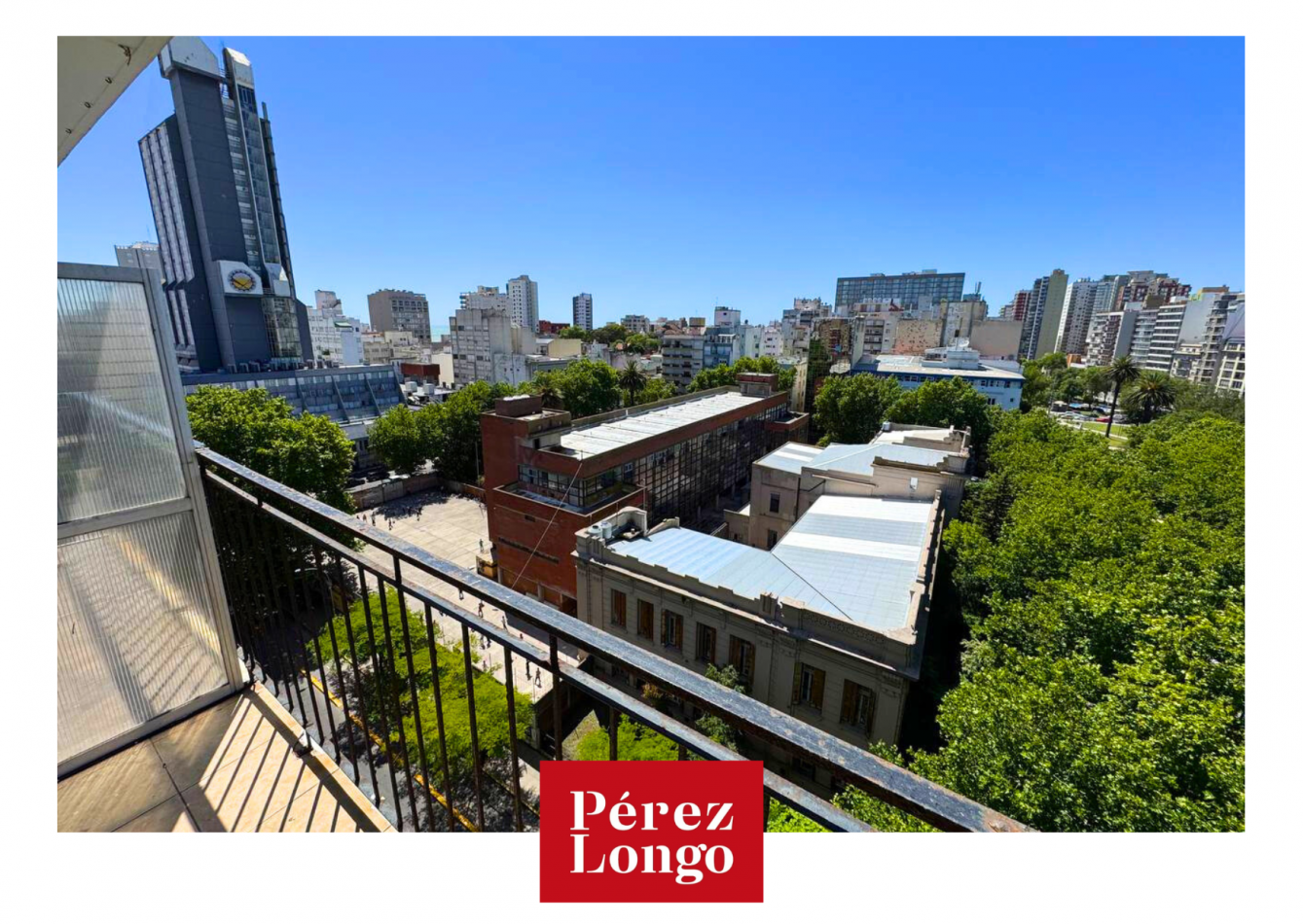 Departamento de un ambiente con balcond