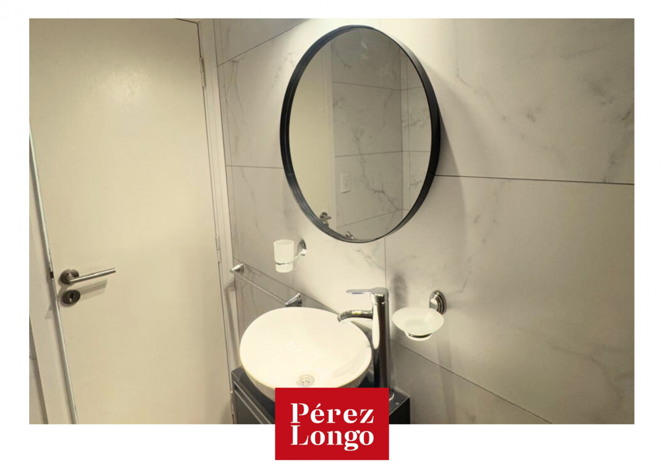 Departamento 2 ambientes con dependencia y balcon terraza con parrilla