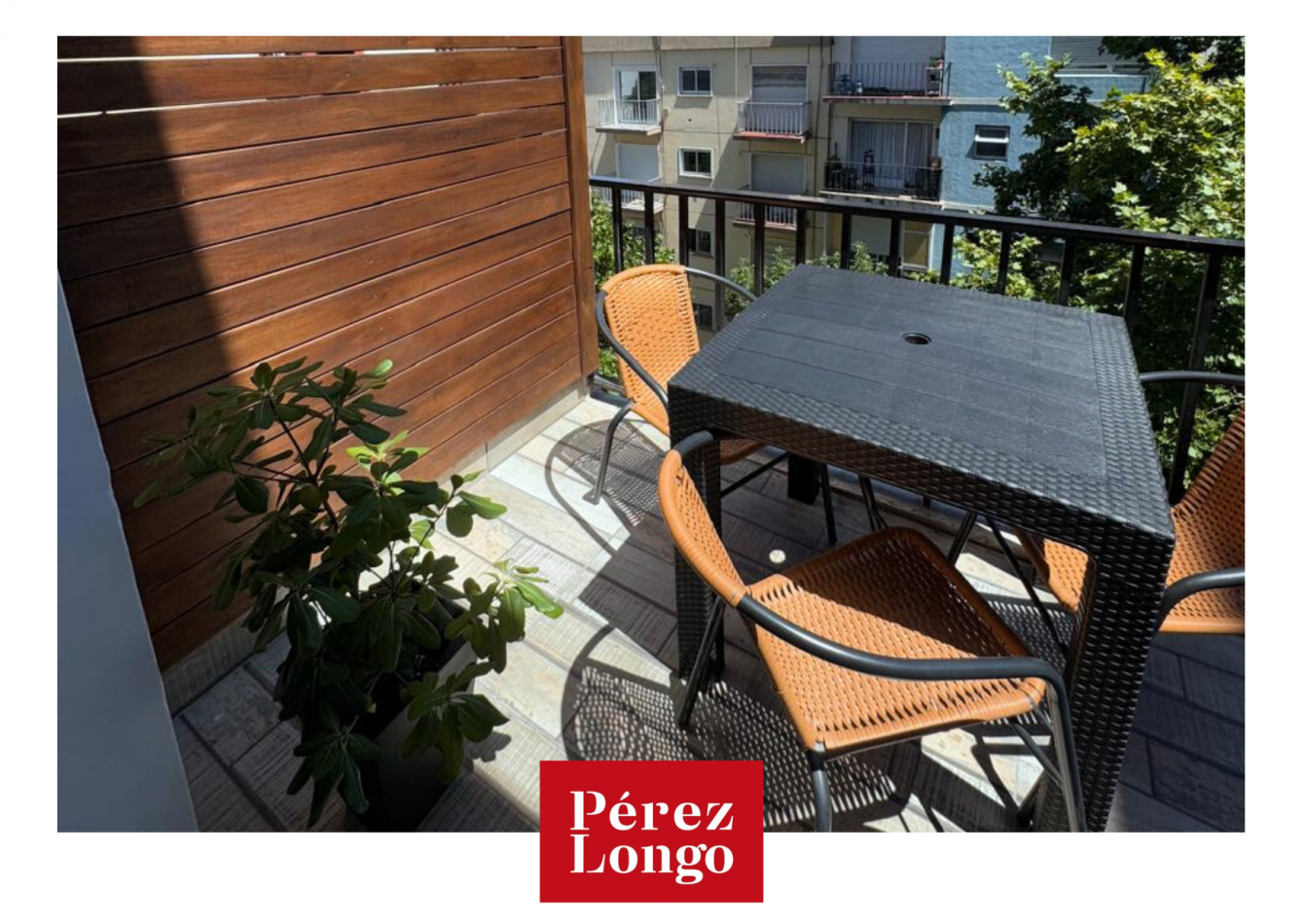 Departamento 2 ambientes con dependencia y balcon terraza con parrilla
