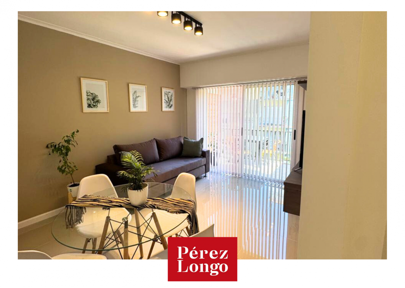 Departamento 2 ambientes con dependencia y balcon terraza con parrilla